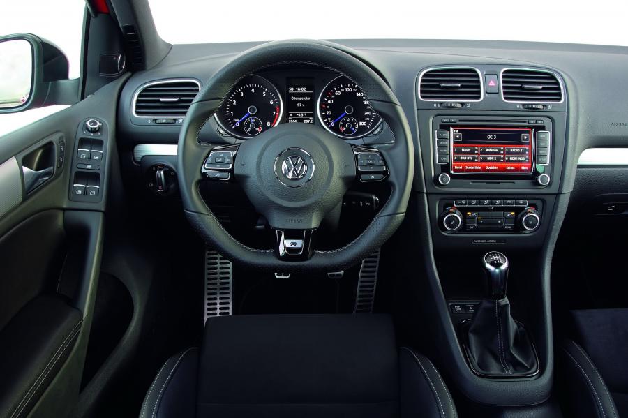  Volkswagen Golf R 2009 года  (фото 28 из 54)